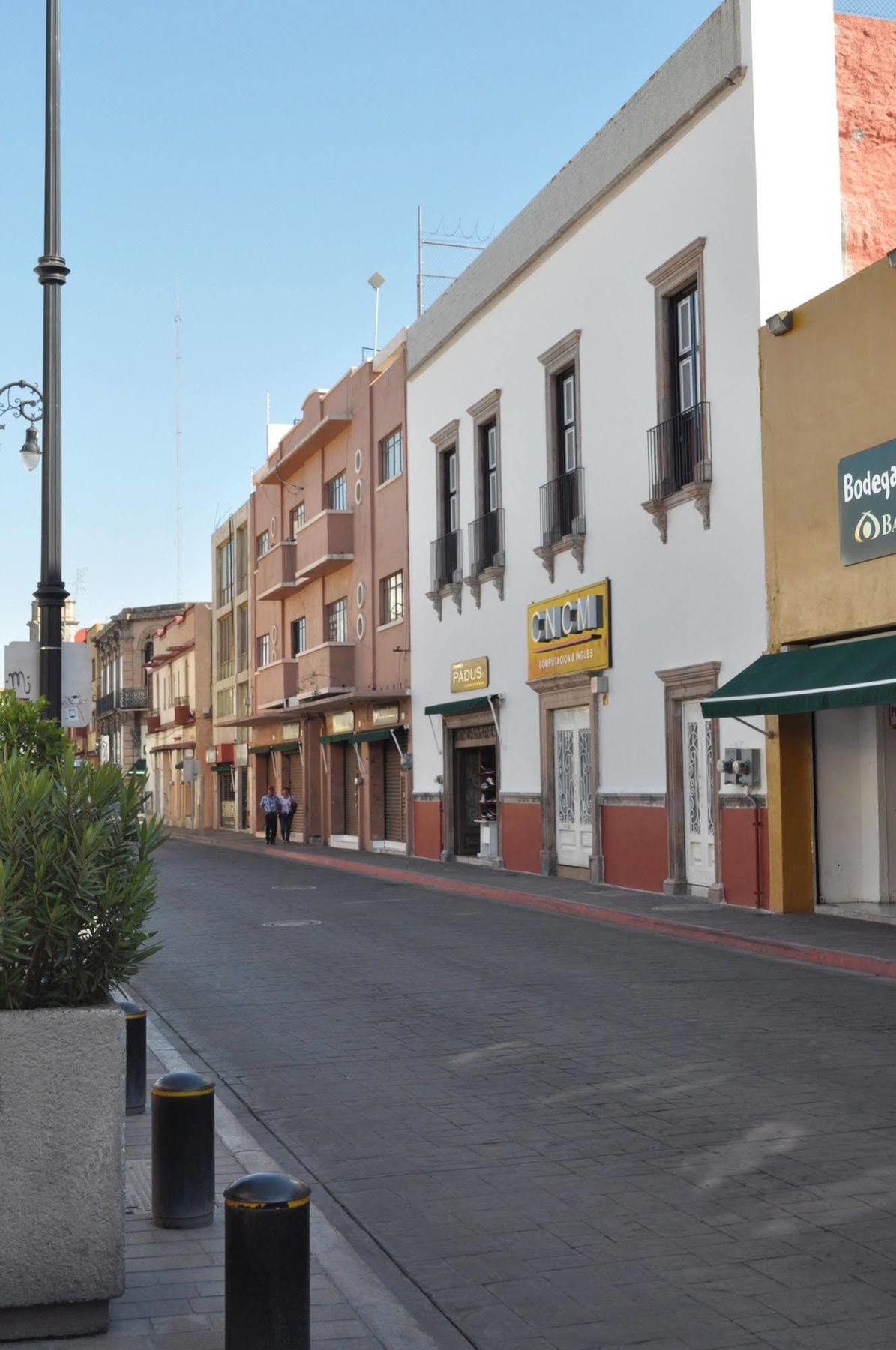 Hotel San Carlos Irapuato Extérieur photo